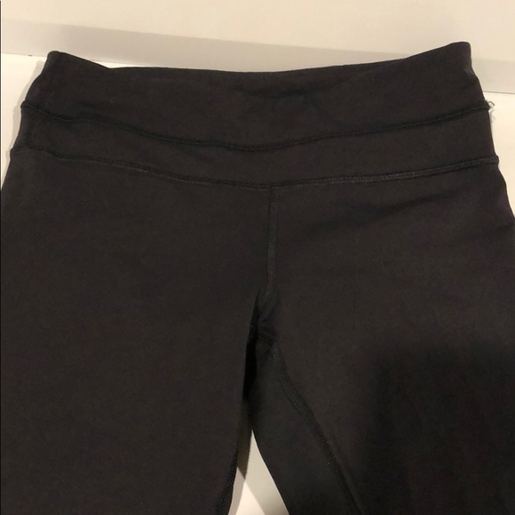 Lulu Lemon Black Workout Leggings - Picture 6 of 7
